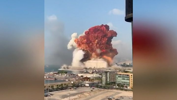 Сети покорил момент взрыва в Бейруте