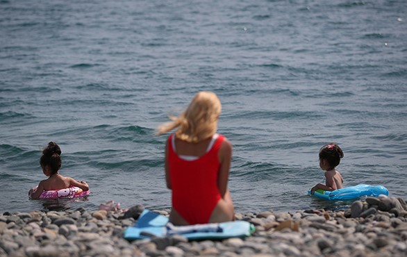 На известном украинском курорте запретили купаться в море