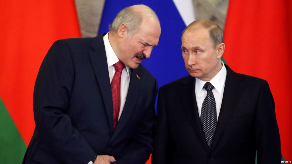 Лукашенко пытается выторговать у Кремля преференции