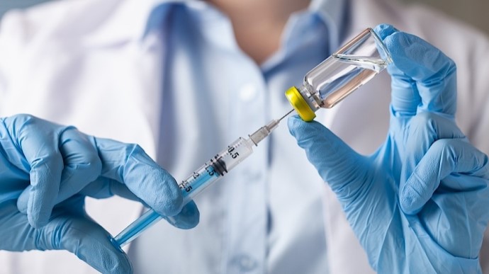 Есть сомнения в безопасности российской вакцины