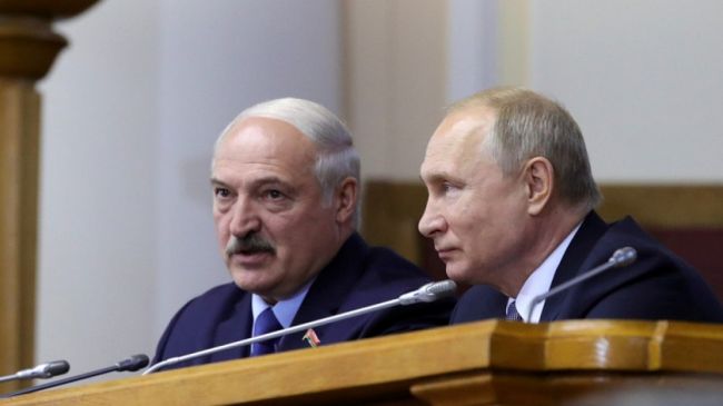 Путин вводит войска в Беларусь? 14-16 тысяч человек уже в стране - эксперт