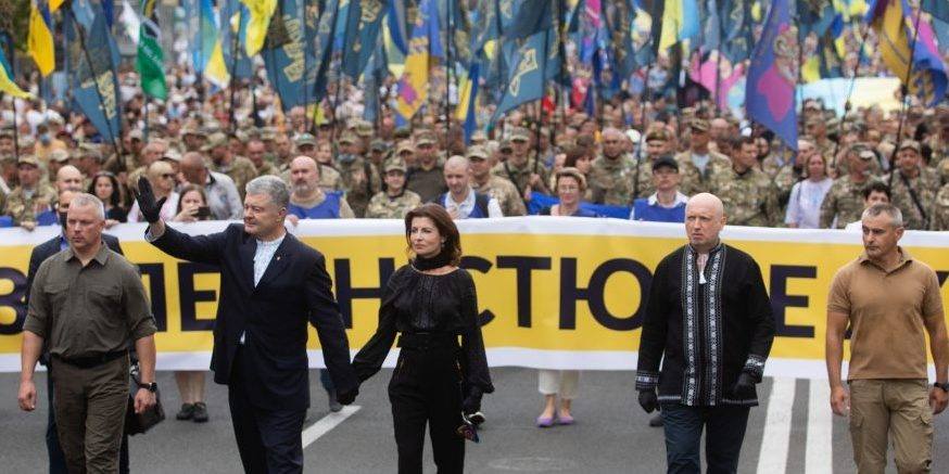 Чемерис: «Демократичною сокирою» керують Порошенко і Коболєв