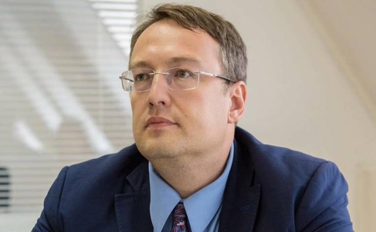 Геращенко запропонував провести референдум по питанню проституції
