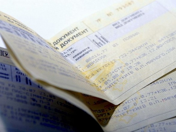 Коронавирус наступает: Укрзализныця прекращает продажу билетов на некоторые направления