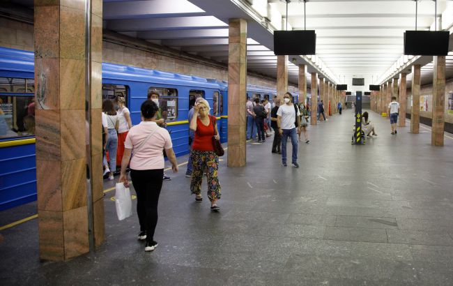 В Киеве экстренно закрыли две станции метро: названа причина
