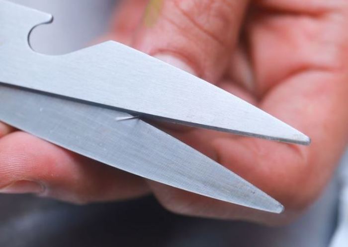 8 простых и эффективных способов заточить ножницы. ВИДЕО