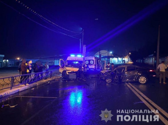 В Харькове «скорая» попала в страшное ДТП: есть травмированные