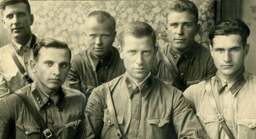 Стало известно, сколько зарабатывали НКВДшники, занимавшиеся допросами