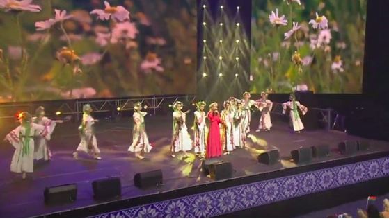 На концерте за Лукашенко артисты устроили "диверсии". ФОТО