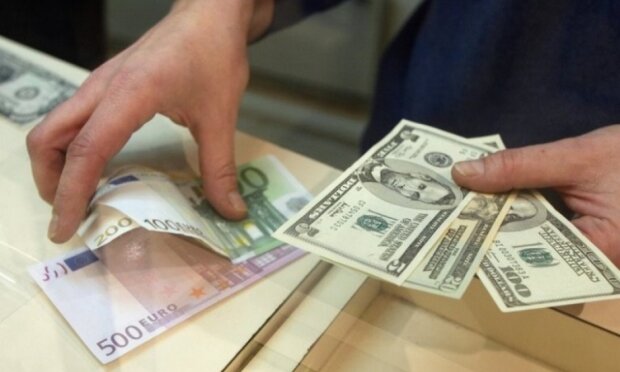 НБУ резко обновил курс валют: что будет с гривной