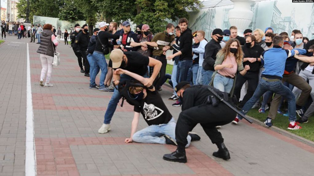 Протести в Білорусі: за добу затримали понад 300 людей