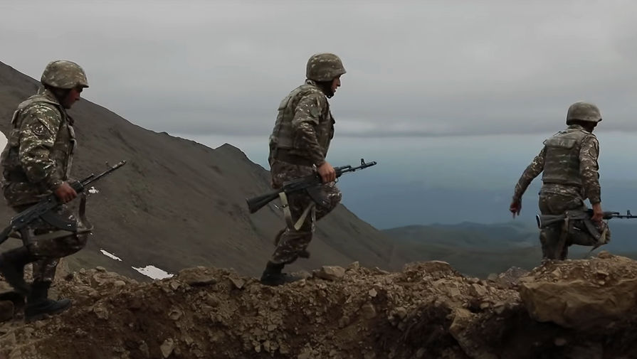 Военные ведомства Армении и Азербайджана сообщают о новых обстрелах