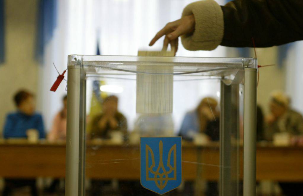 Только 12% партий, участвующих в выборах коммуницируют с избирателями