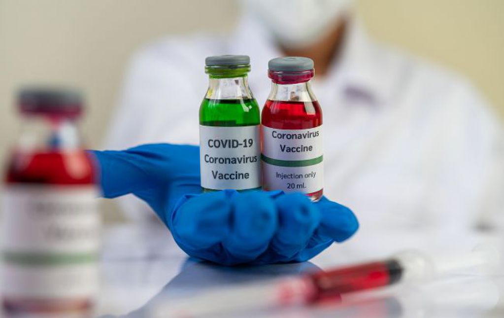 Это смешно: биофизик высказался о разработке украинской вакцины от COVID-19