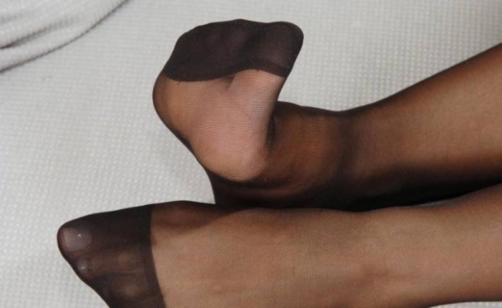 Что можно сделать, если на больших пальцах ног рвутся колготки