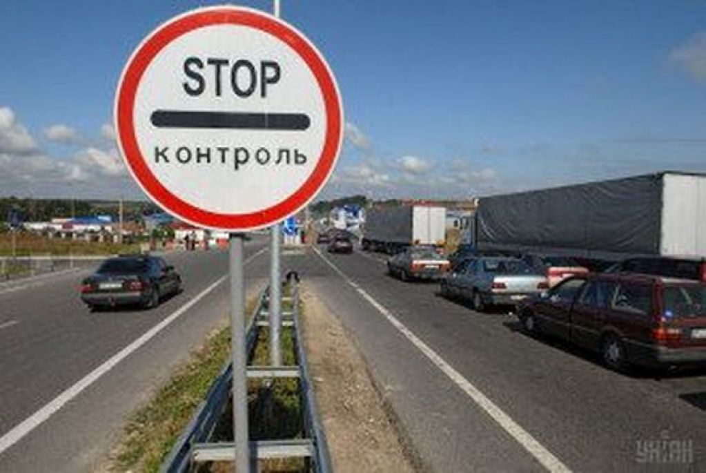 Сколько украинцев официально трудятся в Польше: появилась статистика