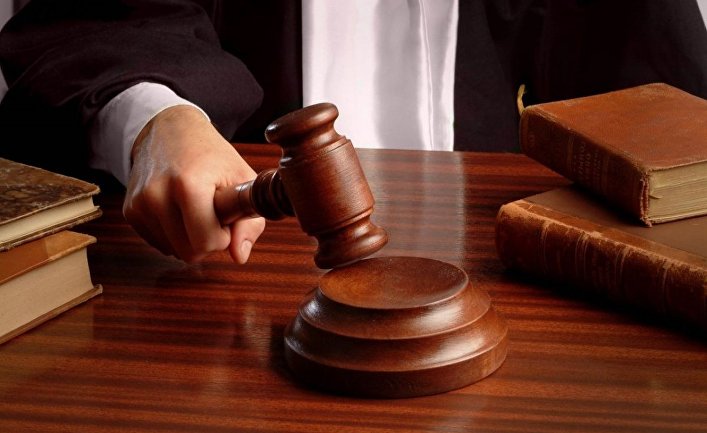 Суд принял решение по «всеукраинскому опросу» Зеленского: подробности