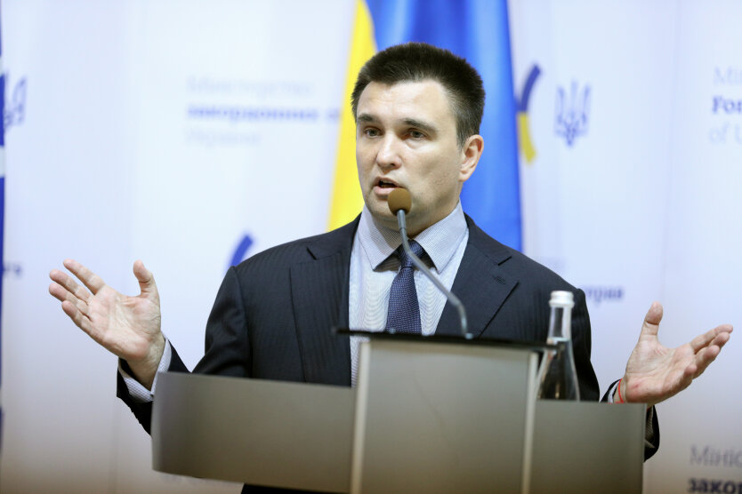 Климкин назвал "бардаком" местные выборы в Украине