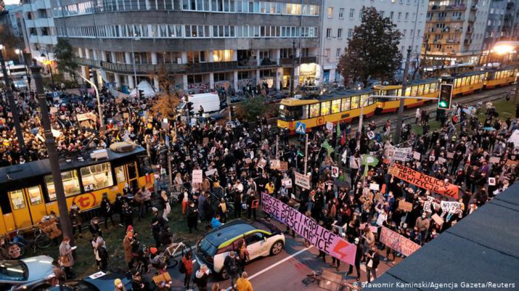 Противники запрета абортов перекрыли дороги