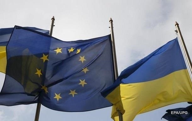 ЕС пригрозил блокадой финпомощи Украине из-за решения КСУ по декларациям