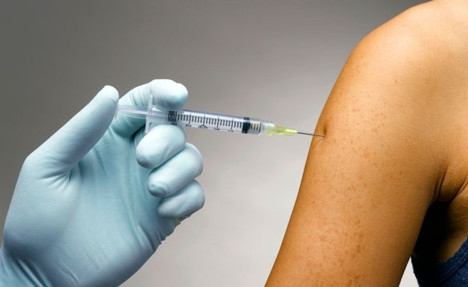 Прививка от гриппа: где можно сделать и за сколько
