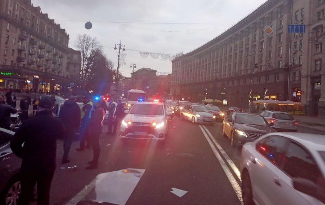 Ужасное ДТП в Киеве: внедорожник протаранил толпу пешеходов, есть погибшие. ВИДЕО