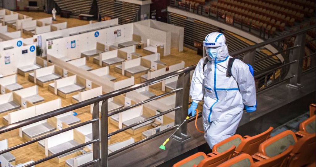Более 21 тысячи новых заражений Covid-19: в столице госпиталь разворачивают на стадионе
