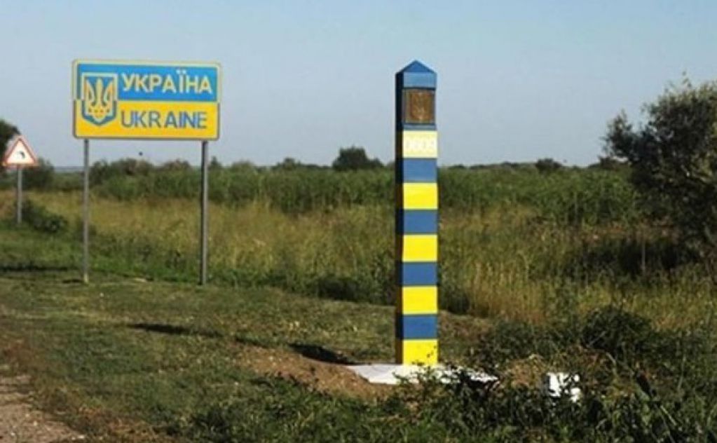 Границу с Украиной закрывает еще одна страна-соседка