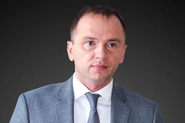 Политолог: Зеленский обещал «новые лица», но во власти оказались чиновники времен Януковича и Порошенко