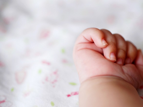 Женщина получила тюремный срок за попытку продать собственного младенца за 400 тысяч