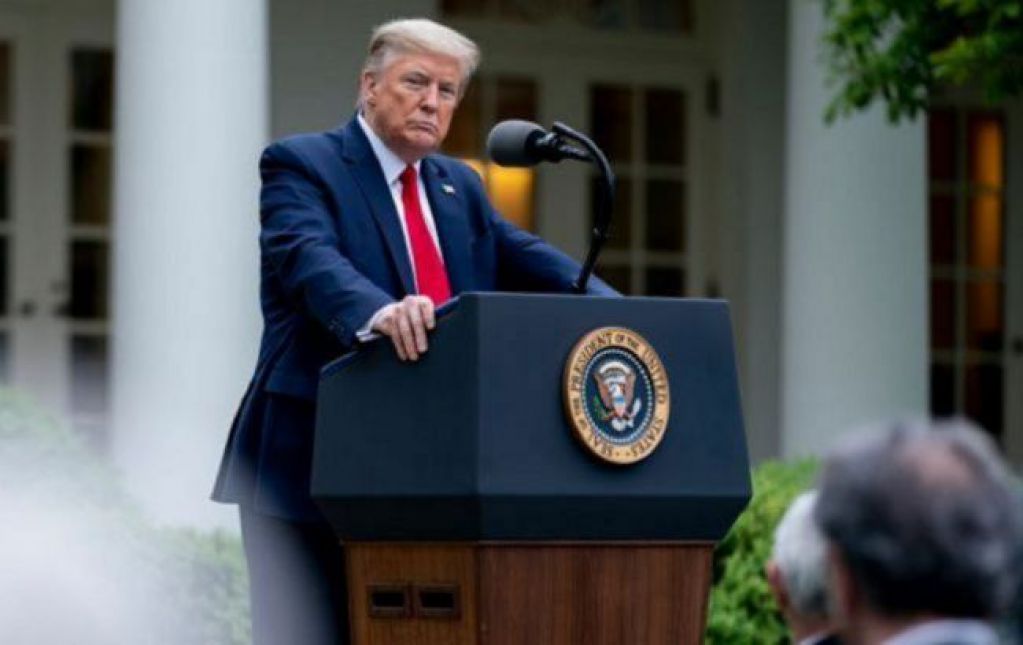 Трамп распорядился начать передачу власти Байдену