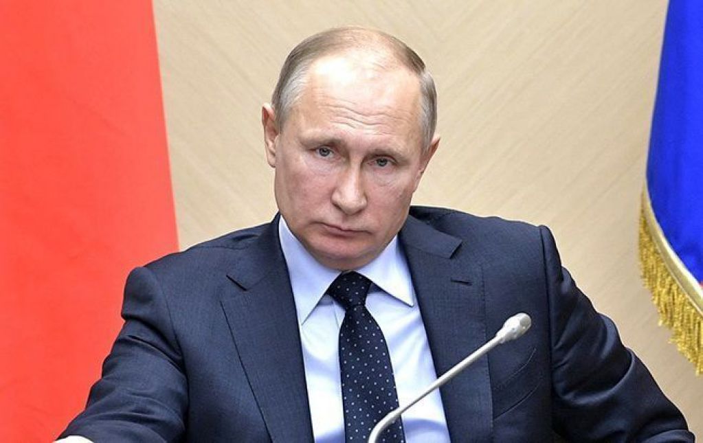 Нашлась «третья дочь» Путина: 17-летняя девушка феноменально похожа на президента России. ФОТО, ВИДЕО