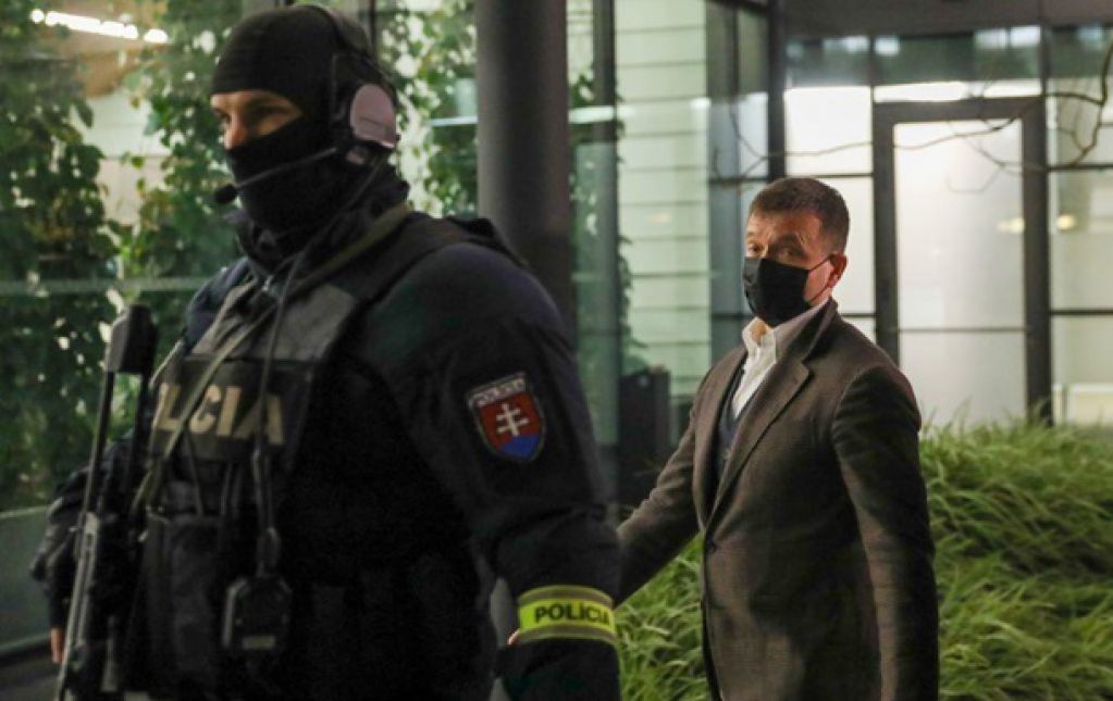 Хохма века: в Словакии с миллиардера пытаются спросить за коррупцию