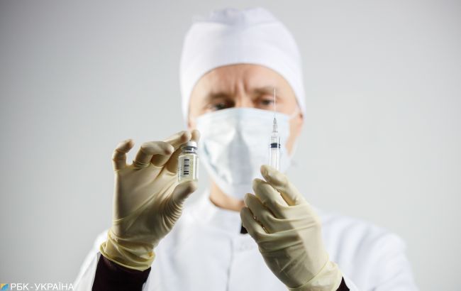 Великобритания получила первые дозы вакцины Pfizer от COVID-19