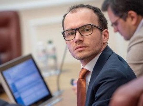 Министр Малюська озадачил непонятным фото с паяльником