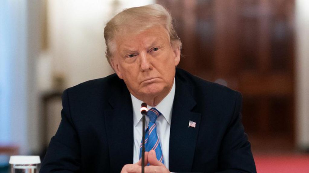 Трамп пролонгировал частичный запрет на иммиграцию в США