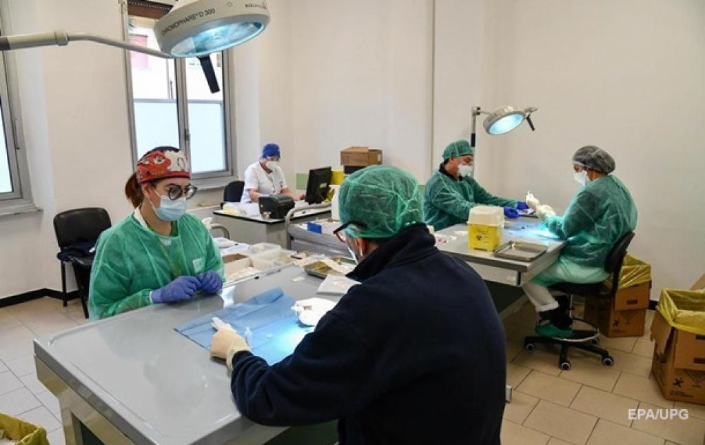 Более 30 стран объявили о старте COVID-вакцинации