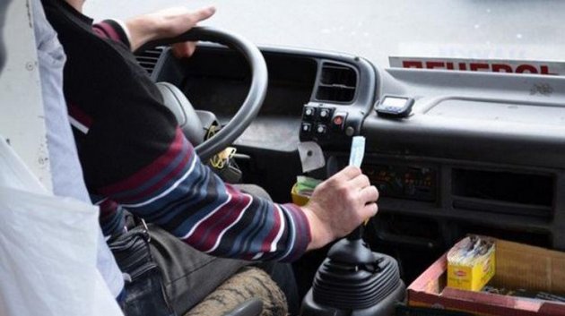Девушка забыла кошелек: как в мелитопольской маршрутке можно расплатиться с водителем 