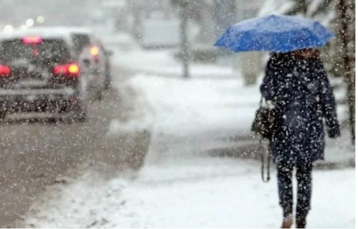 Ливни, мокрый снег и штормовой ветер: погода неприяно шокирует
