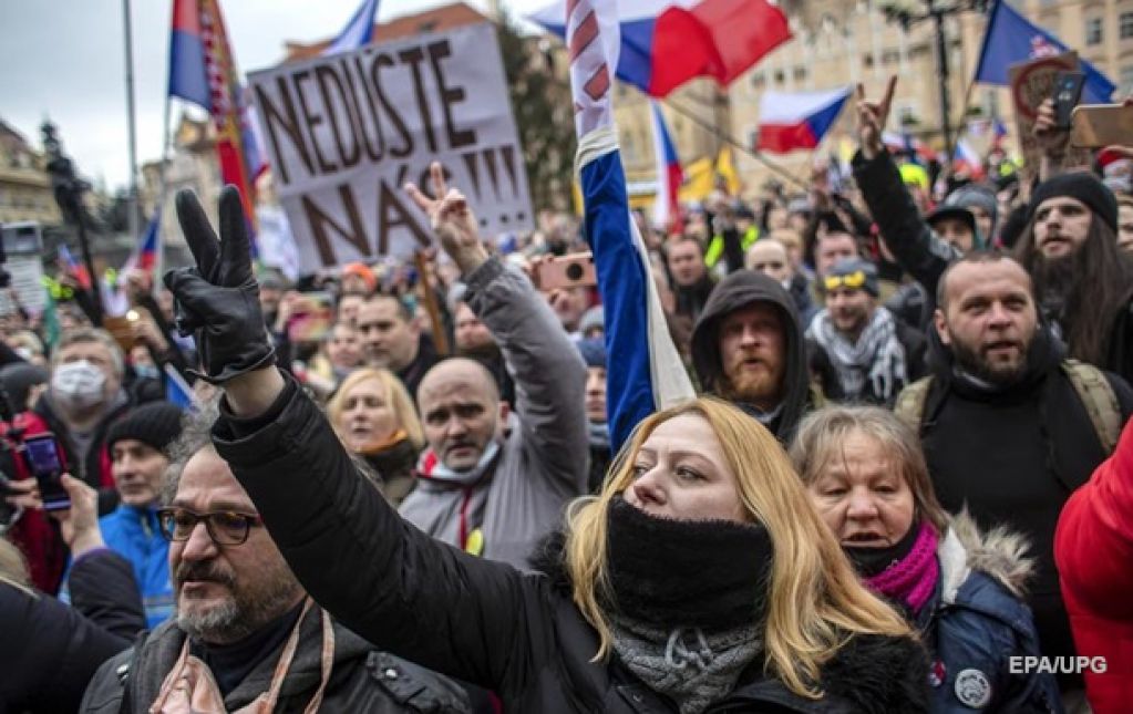 Терпение лопнуло: против локдауна начали массовый протест