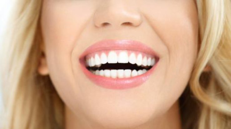 Какие продукты могут повлиять на цвет зубов