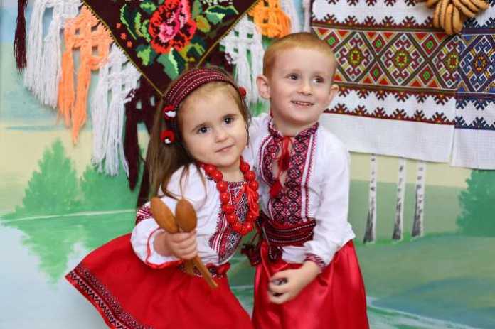 Діти загиблих захисників України харчуватимуться безкоштовно у закладах освіти