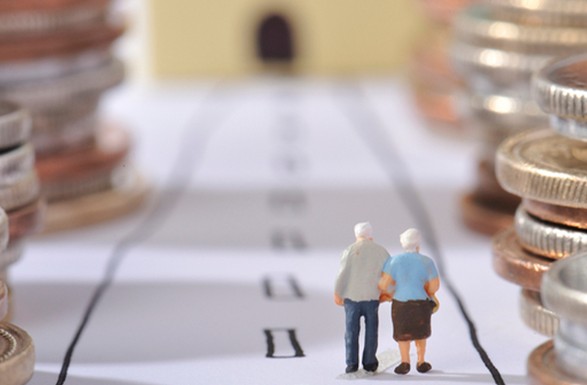 Кабмин предлагает установить ежегодный крайний срок на повышение пенсий