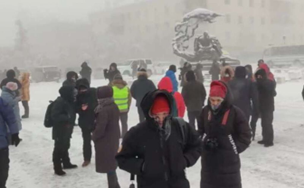 В России митингуют в поддержку Навального, начались задержания