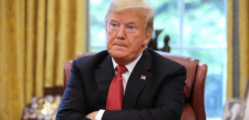 Трампа бросила команда адвокатов за 10 дней до начала процесса по импичменту
