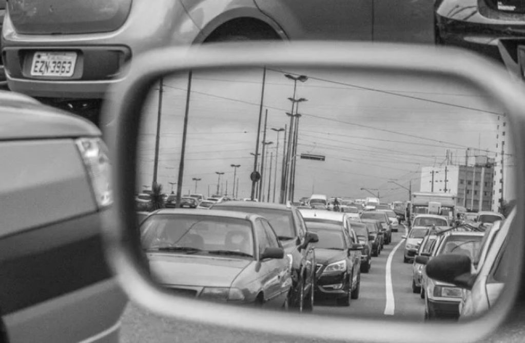 Как отрегулировать зеркала авто: руководство для водителей