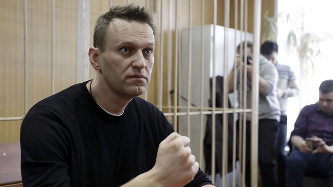 Волки позорные: Суд отправил Навального в колонию общего режима