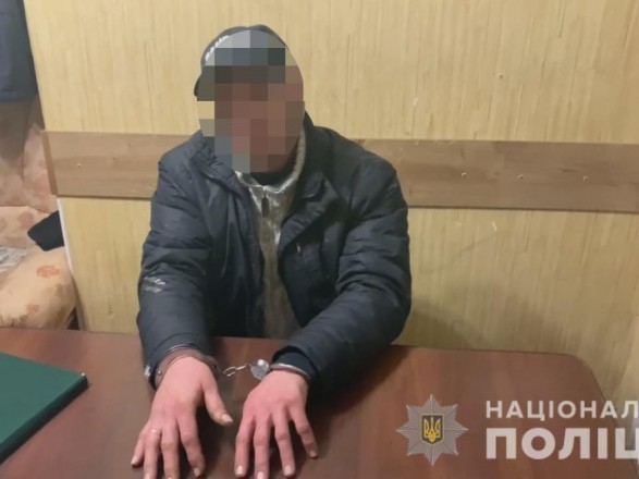 Годами насиловал двух дочерей: в Одессе задержали злостного рецидивиста