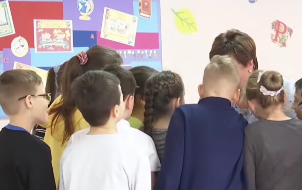 "Чтобы не свинячили": родители школьников показали, как педагог "воспитывает" их детей