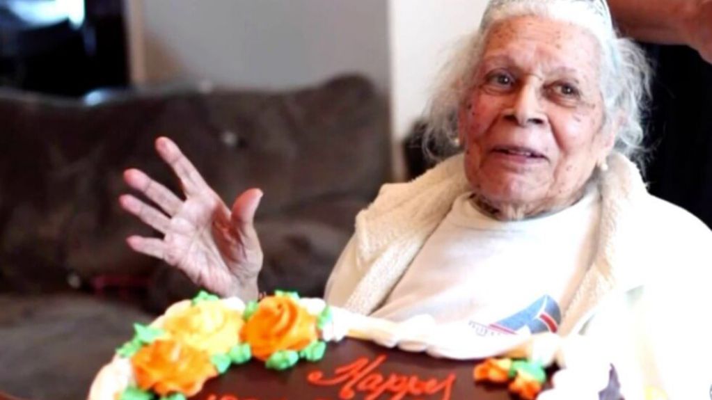 105-летняя женщина, пережившая COVID-19, раскрыла секрет долголетия